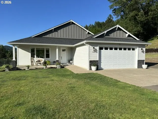 946 S Calapooia St, Sutherlin, OR 97479 - #1