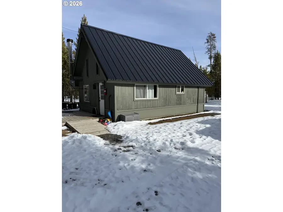 124357 Adell Ct, Crescent, OR 97733 - Image #2