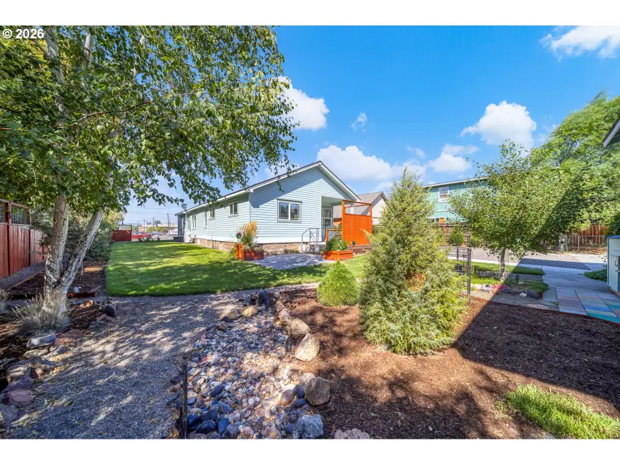 143 SW Beaver St, Prineville, OR 97754 - #3