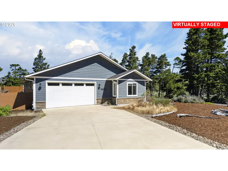 88051 Lake Point Dr, Florence, OR 97439 - #2
