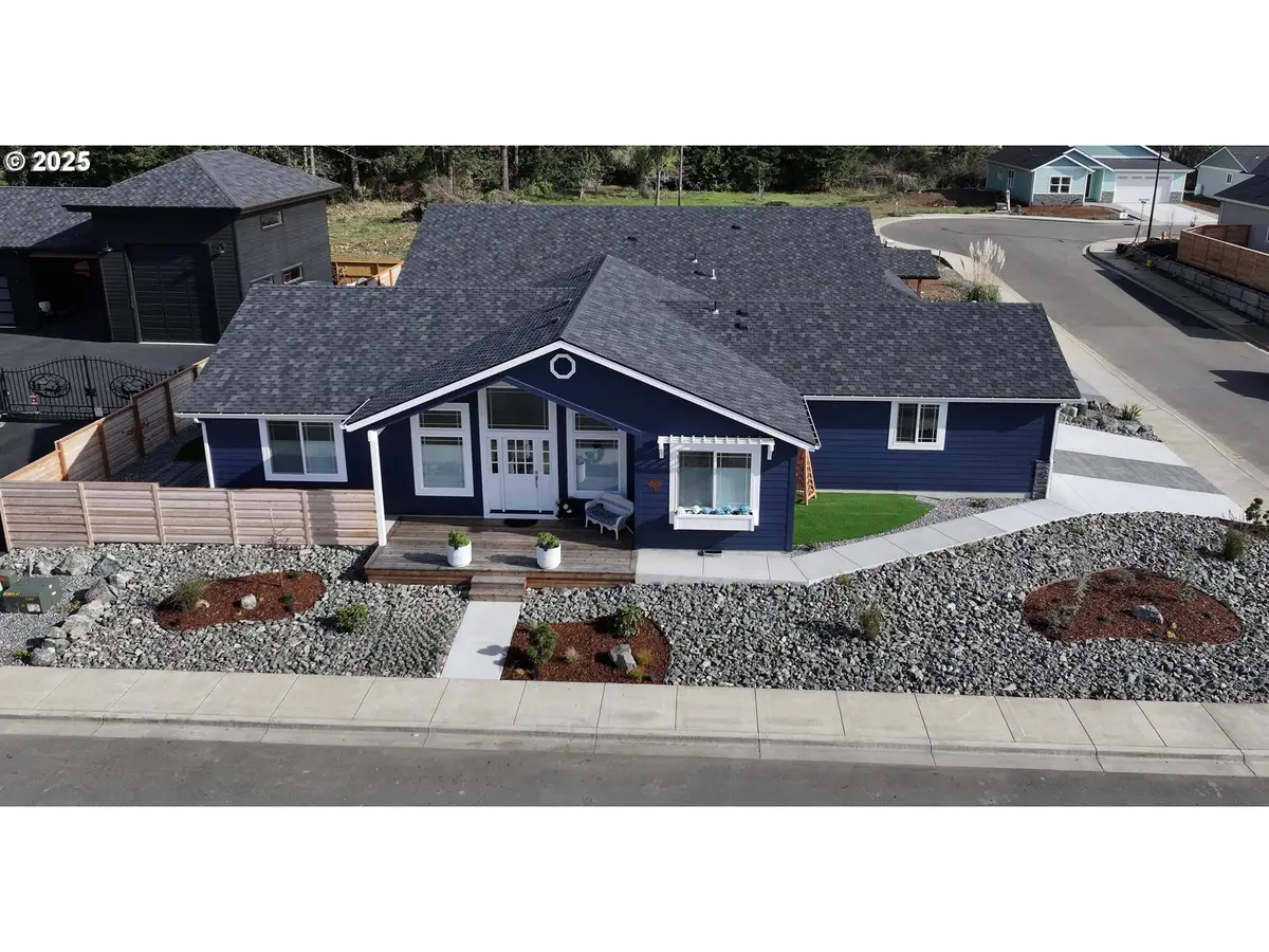 1341 Nautical Heights Dr, Brookings, OR 97415 - Image #1