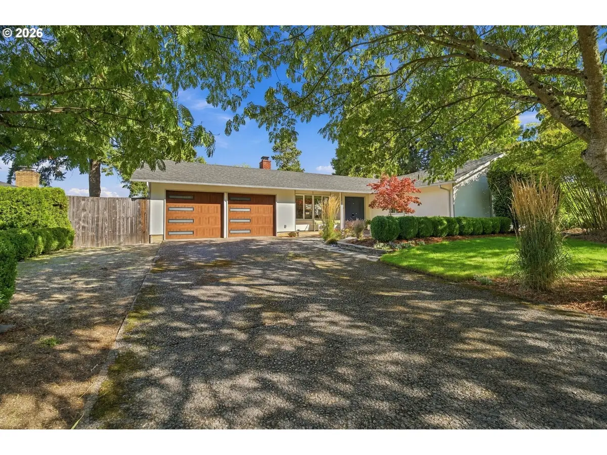 3465 Strathmore Pl, Eugene, OR 97405 - #1