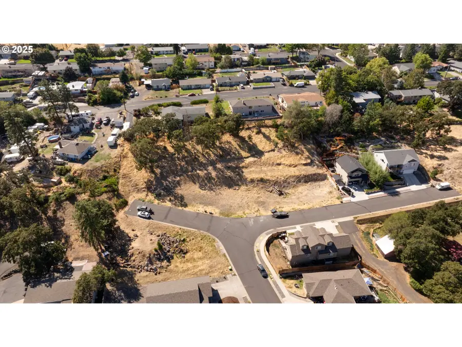 2316 W 12th St #2, The Dalles, OR 97058 - Image #3