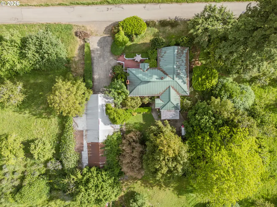 572 Dillard Gardens Rd, Winston, OR 97496 - #3