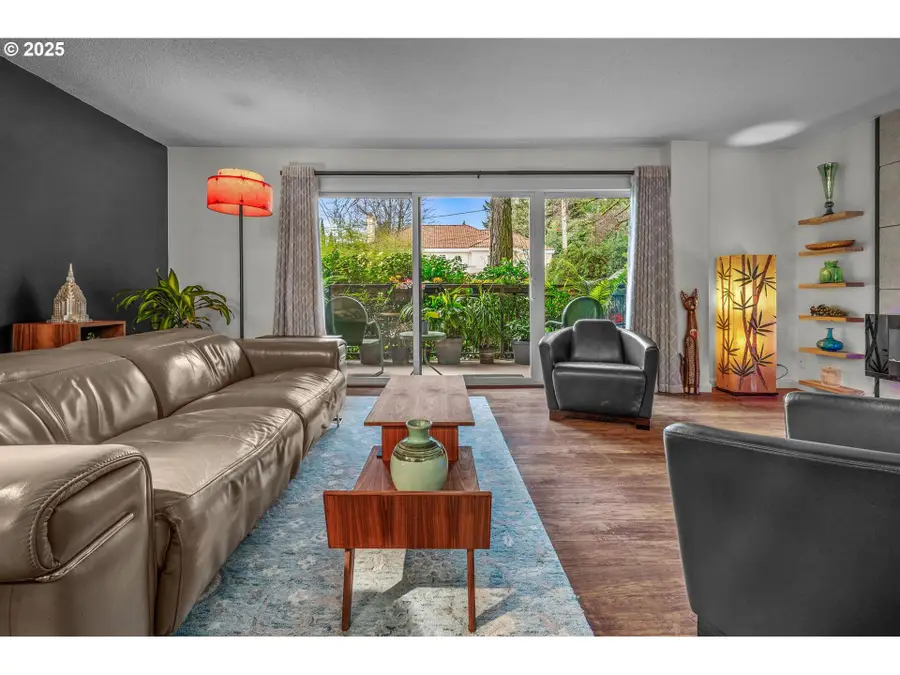 2393 SW Park Pl #113, Portland, OR 97205 - #2