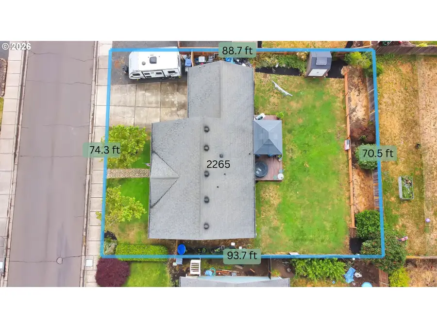 3938 Douglas Dr, Springfield, OR 97478 - #2
