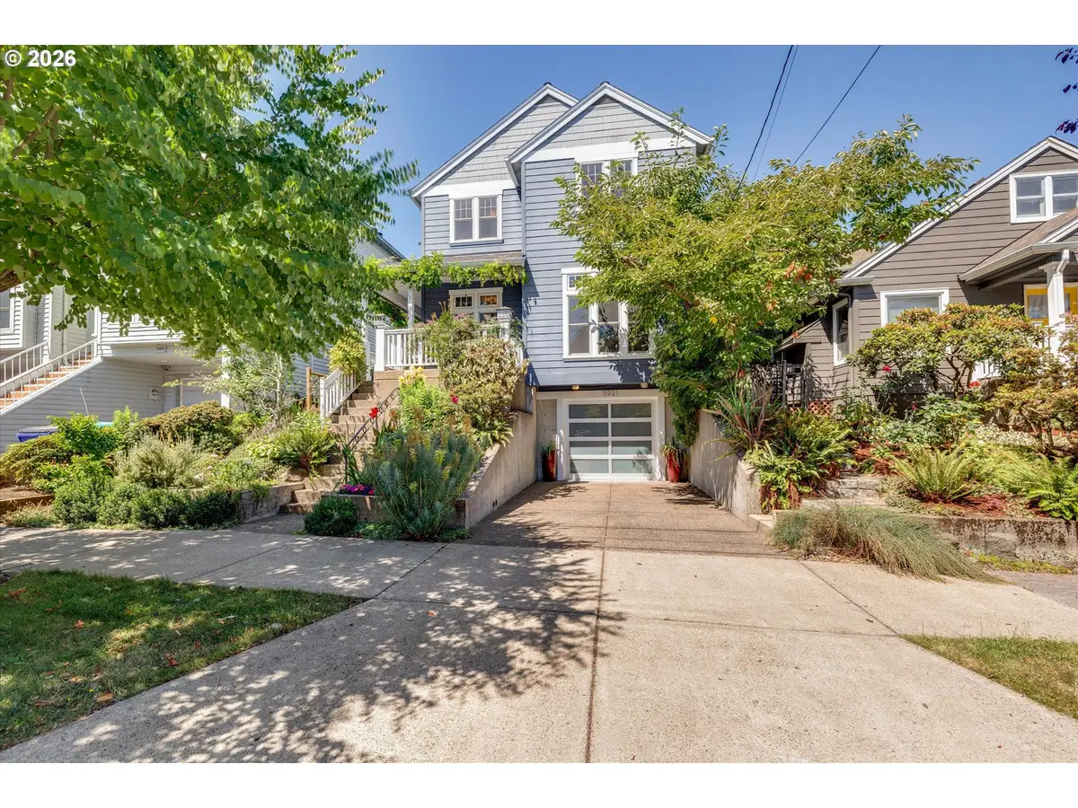 5921 S Kelly Ave, Portland, OR 97239 - #1