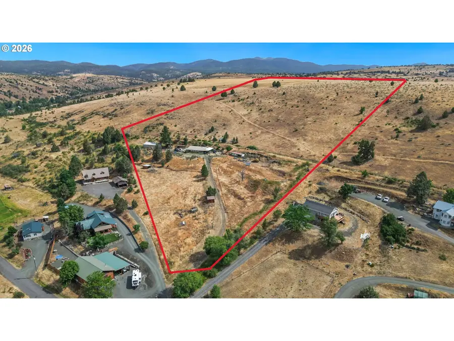 655 N Washington St, Prairie City, OR 97869 - #2