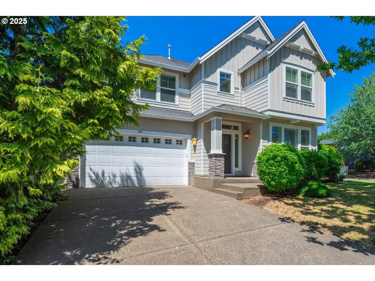187 N Fairway St, Newberg, OR 97132 - #1