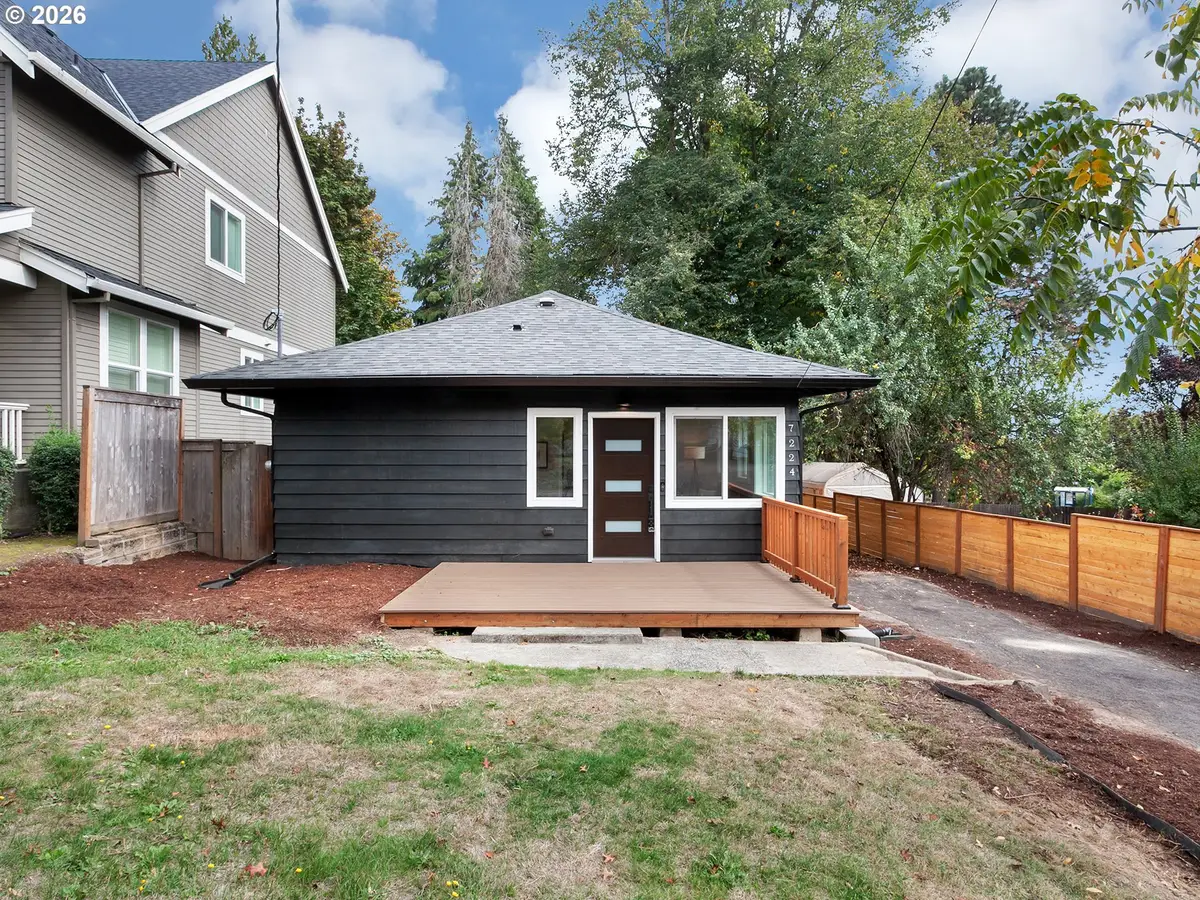 7224 SW 3rd Ave, Portland, OR 97219 - Image #1