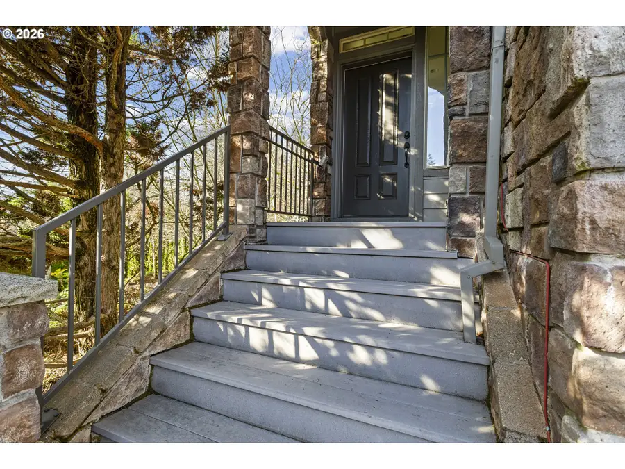 13340 Auburn Ct, Lake Oswego, OR 97035 - #3