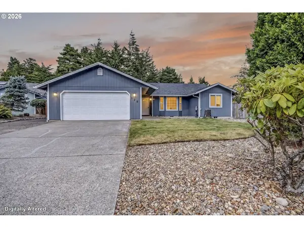 128 Park Village Loop, Florence, OR 97439