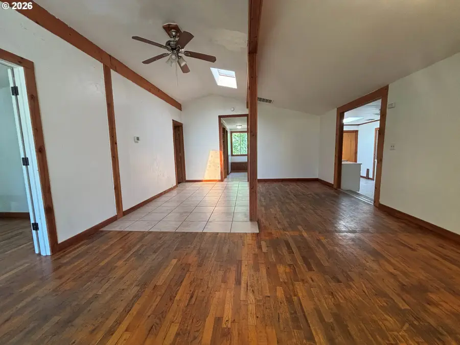 3817 E Amazon Dr, Eugene, OR 97405 - #2