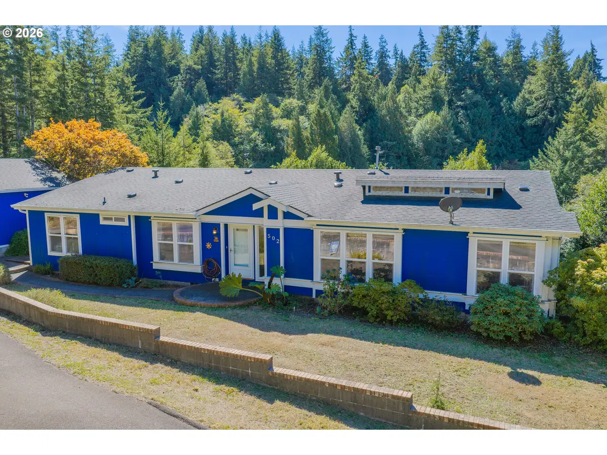 502 SE Johnson St, Coquille, OR 97423 - #1