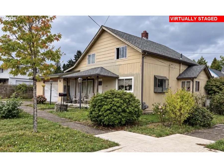 608 SW 1st St, Sheridan, OR 97378 - #3
