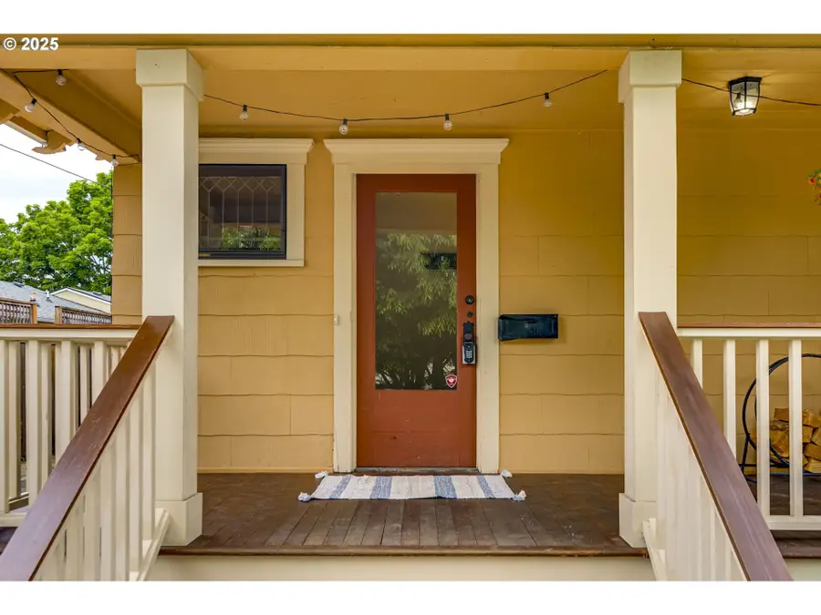 8113 SE Morrison St, Portland, OR 97215 - #2