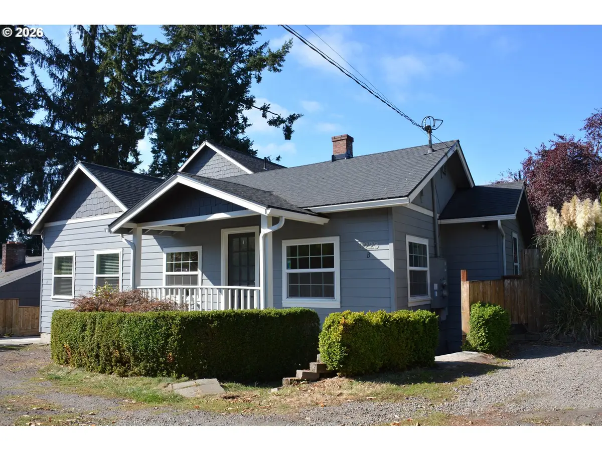 9223 SW Terwilliger Blvd, Portland, OR 97219 - #1