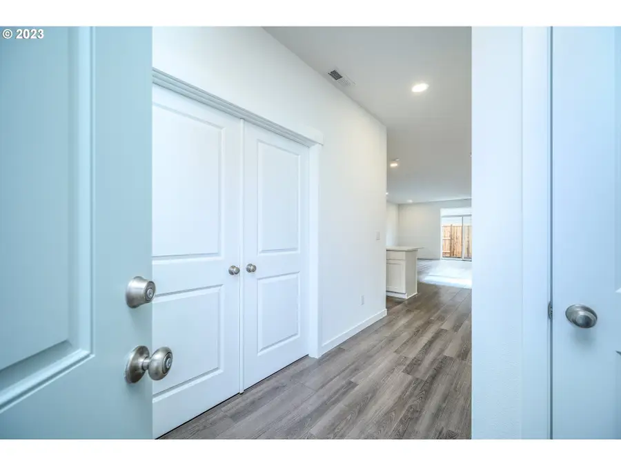 1497 N Millican Creek St, Lafayette, OR 97127 - Image #2