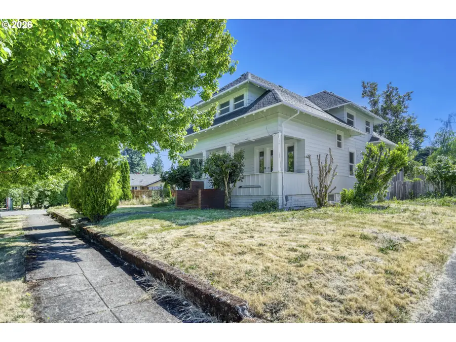 844 Corby St, Woodburn, OR 97071 - #3