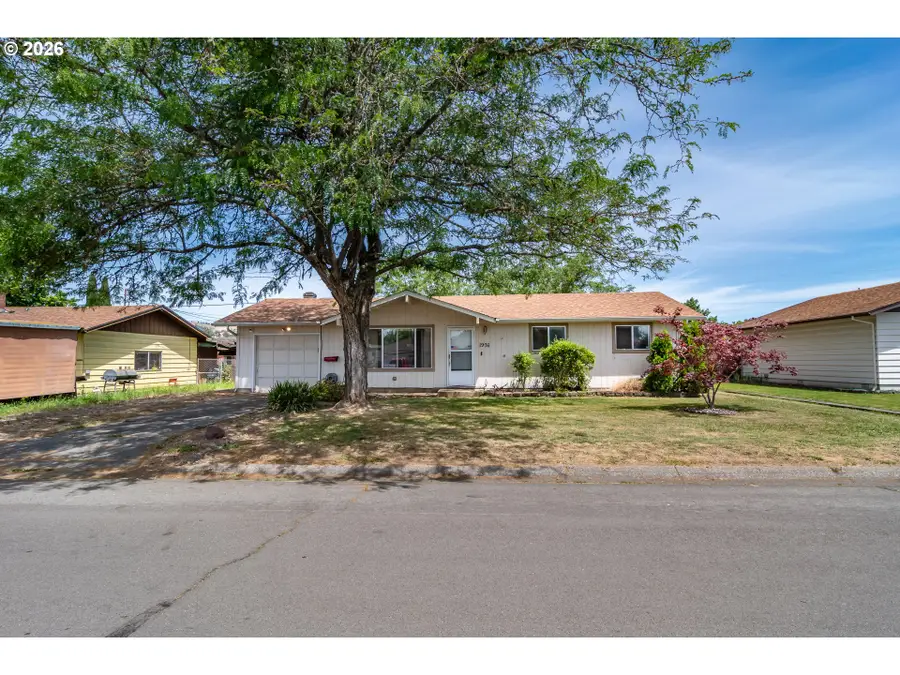 1976 Burdette Dr, Roseburg, OR 97471 - #2