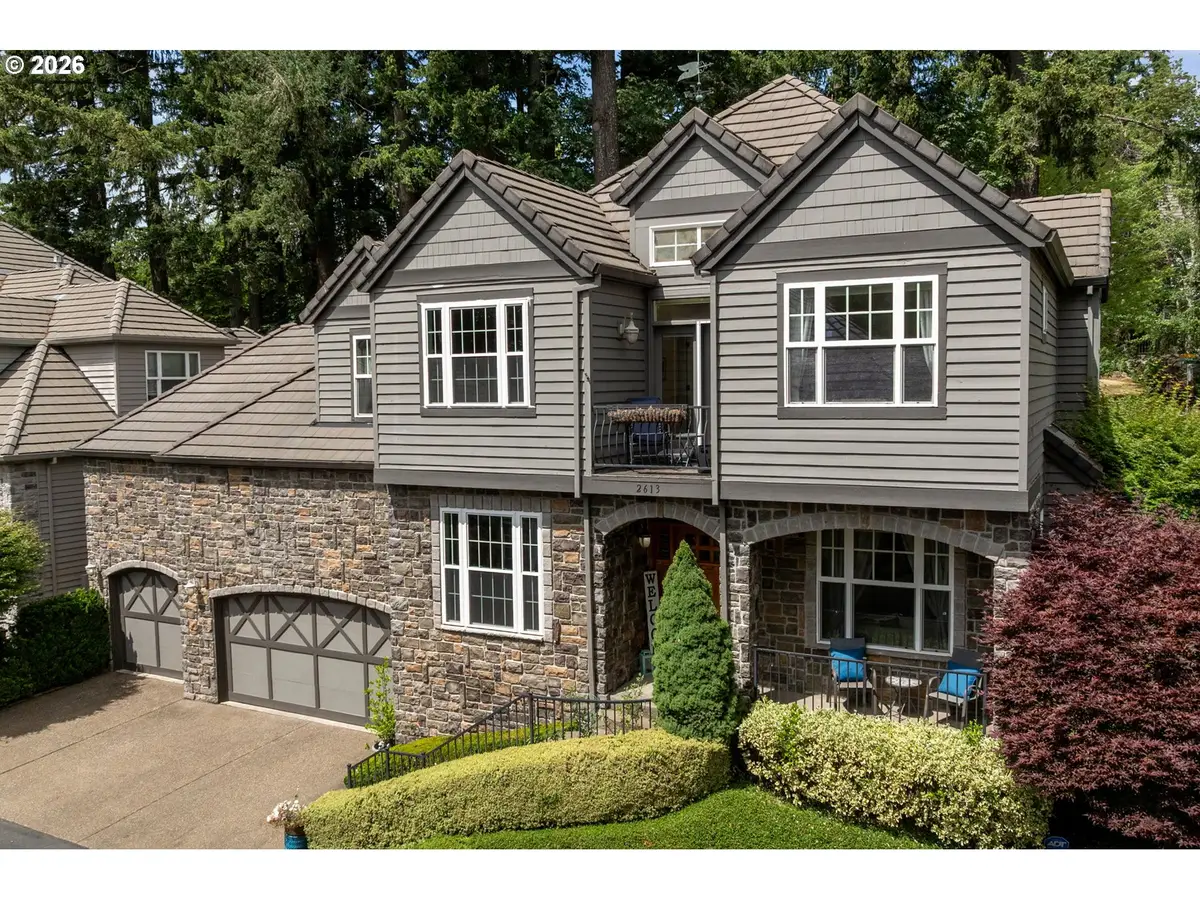2613 Beacon Hill Dr, West Linn, OR 97068 - #1