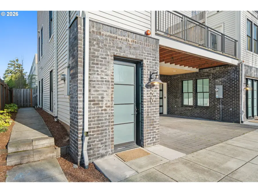 520 NE 56th Ave, Portland, OR 97213 - #2
