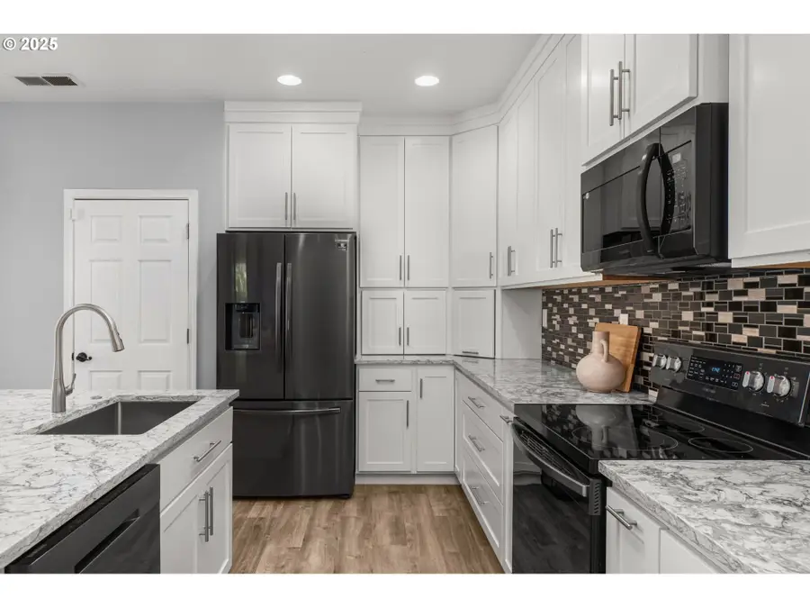 3750 SE Twelve Oaks St, Hillsboro, OR 97123 - Image #3