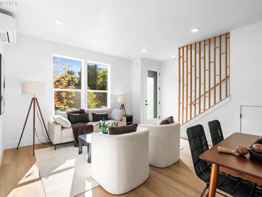 1863 SE Tacoma St #2, Portland, OR 97202 - Image #3