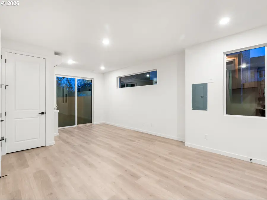 8334 N Bank St, Portland, OR 97203 - Image #3