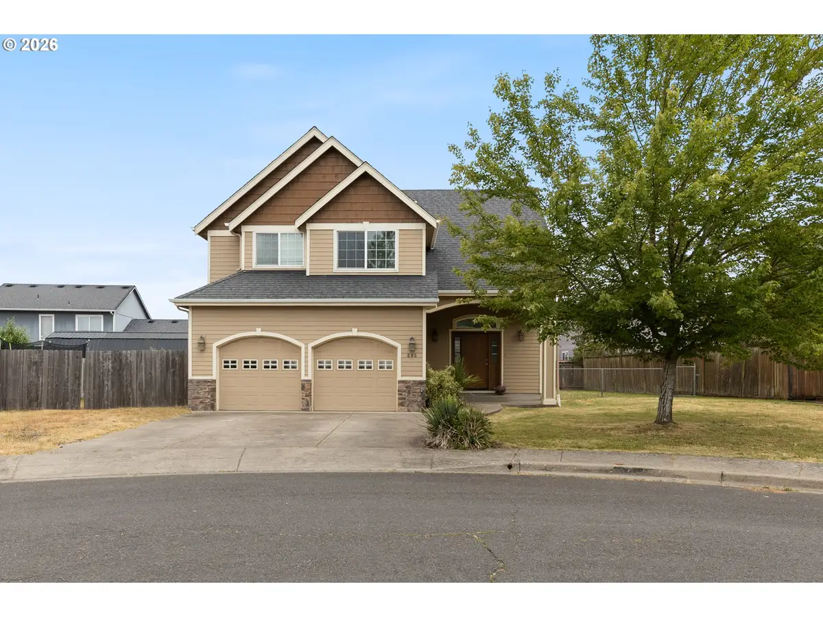 886 N 7th St, Harrisburg, OR 97446 - #1