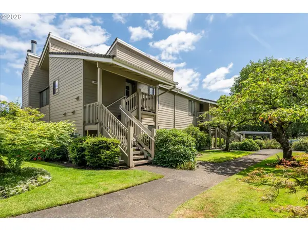 1922 Lake Isle Dr, Eugene, OR 97401