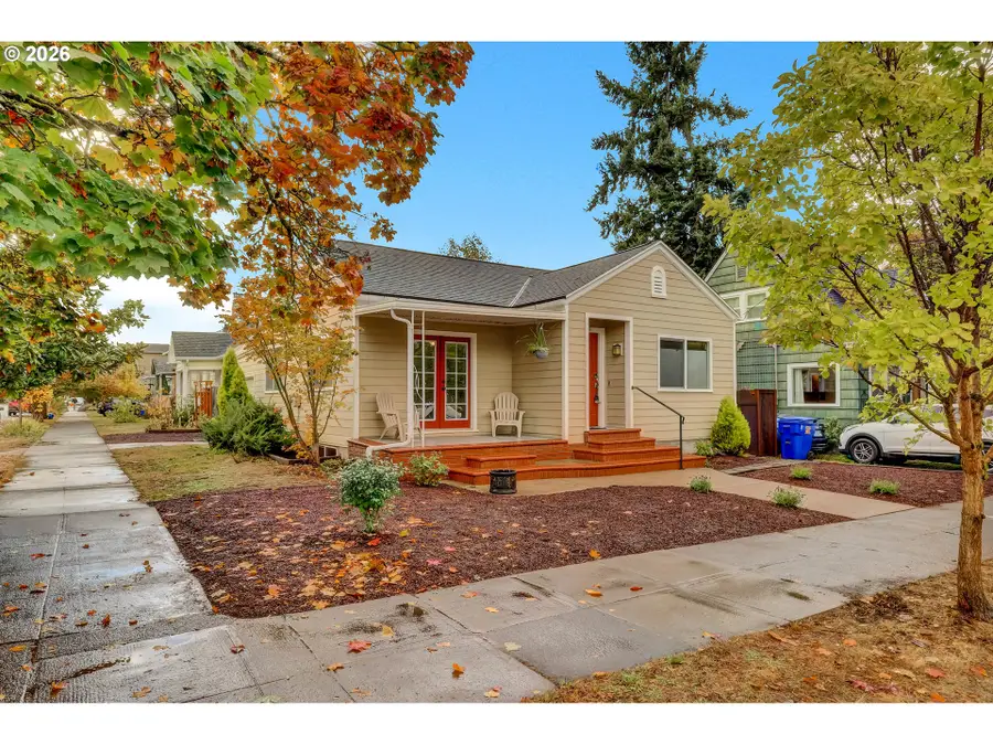 8105 N Fenwick Ave, Portland, OR 97217 - #3