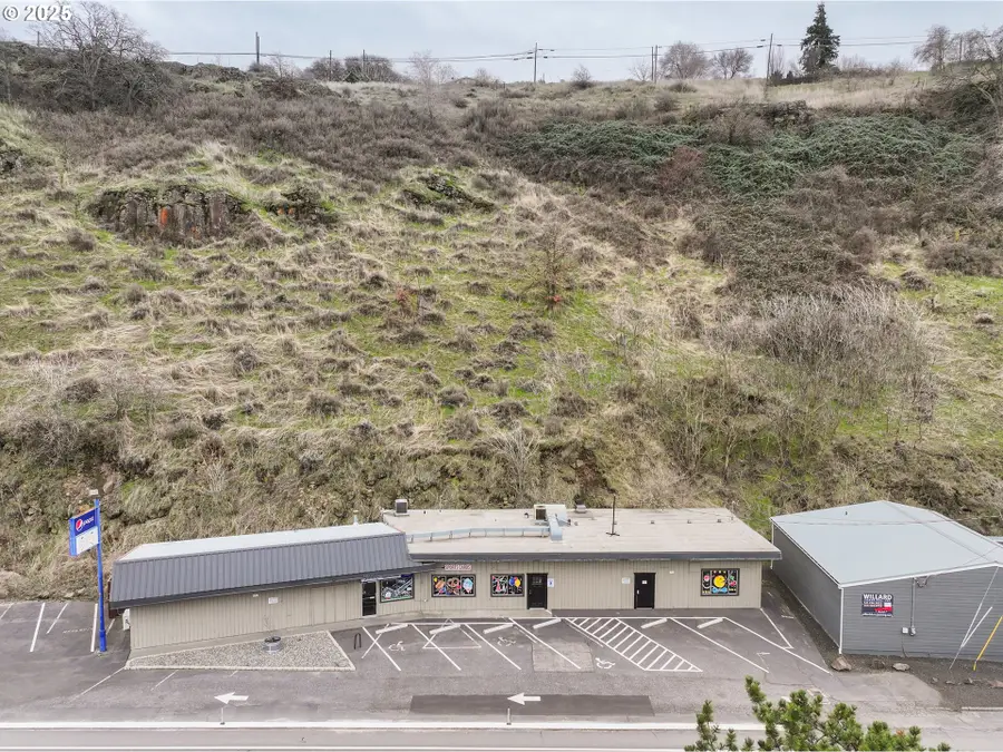 2718 E 2nd St, The Dalles, OR 97058 - Image #2