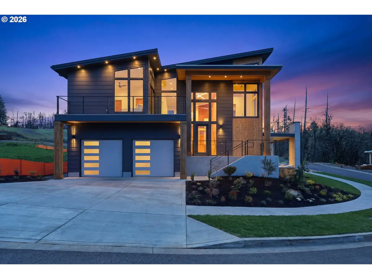 3490 Southview Dr, Eugene, OR 97405 - #1