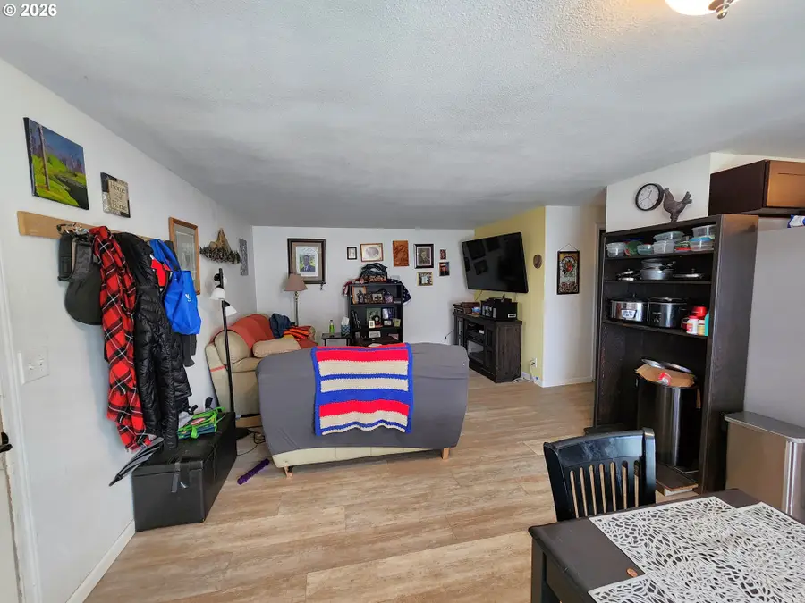 3584 Chiefs Ct, Salem, OR 97305 - #2