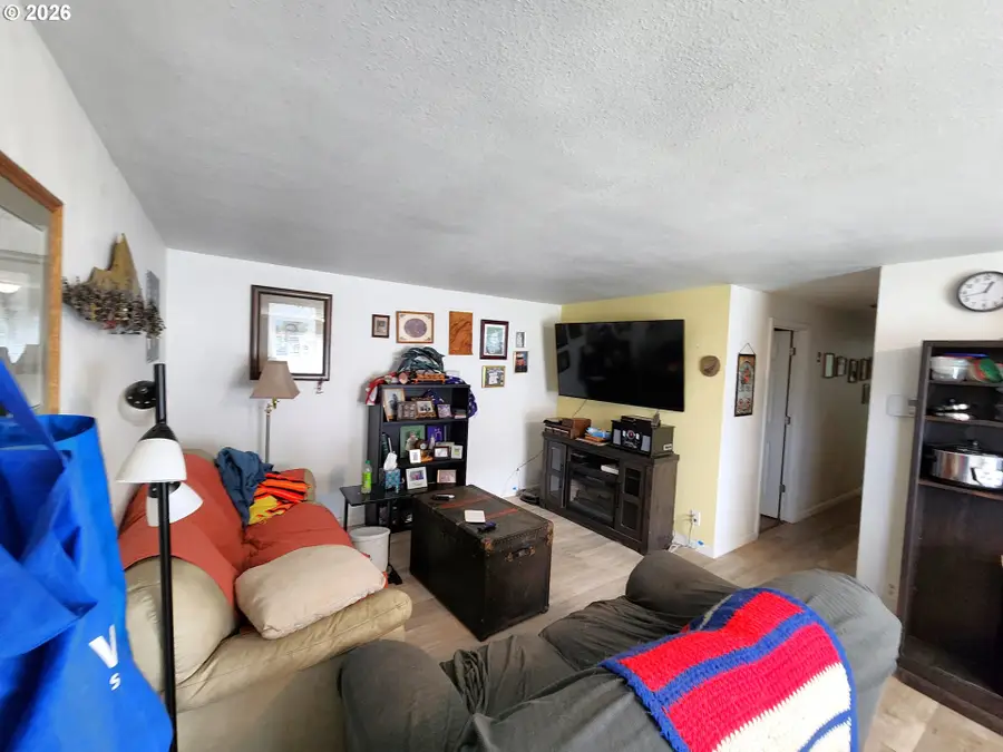 3584 Chiefs Ct, Salem, OR 97305 - #3