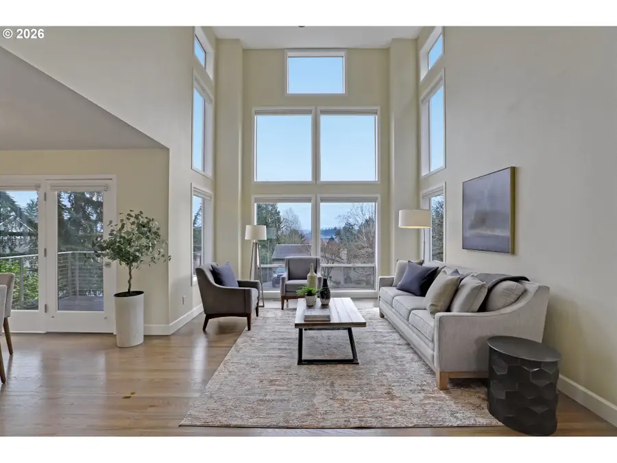 7635 S Hood Ave, Portland, OR 97219 - Image #2