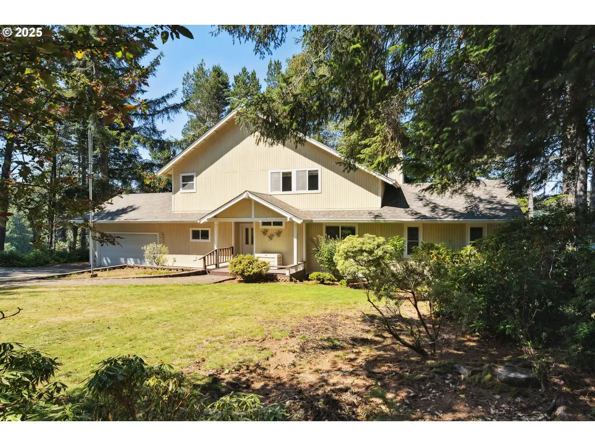 5192 Russell Dr, Florence, OR 97439 - Image #1