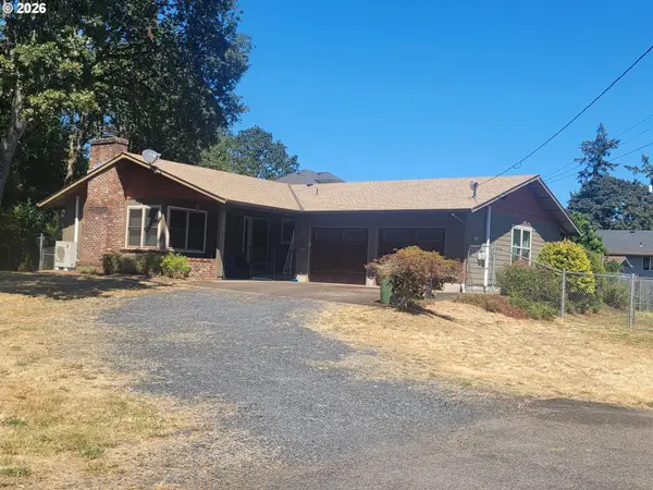 134 N 3rd St, StHelens, OR 97051