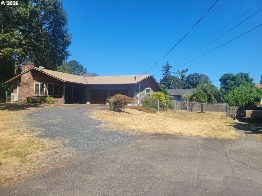 134 N 3rd St, Saint Helens, OR 97051 - #3