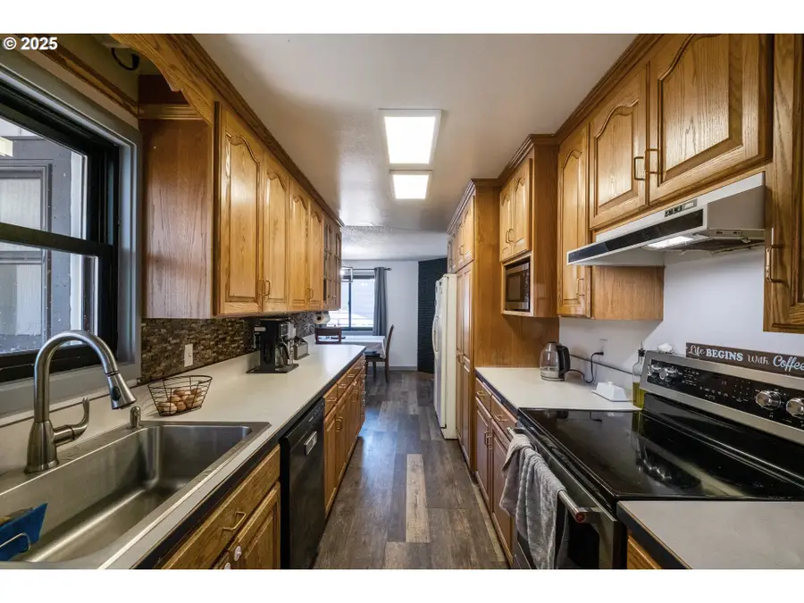 1421 Sunset Ln, Sweet Home, OR 97386 - Image #3