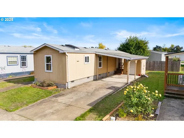 700 N Mill St #109, Creswell, OR 97426