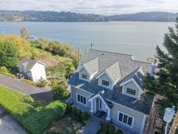 1368 Bayview St, NorthBend, OR 97459