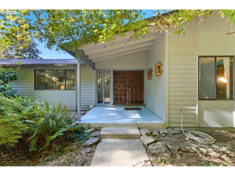 9151 SE Hideaway Ct, Damascus, OR 97089 - Image #2