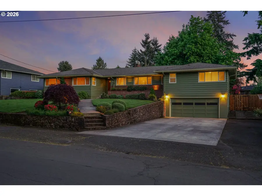 230 Park Dr, Oregon City, OR 97045 - #2