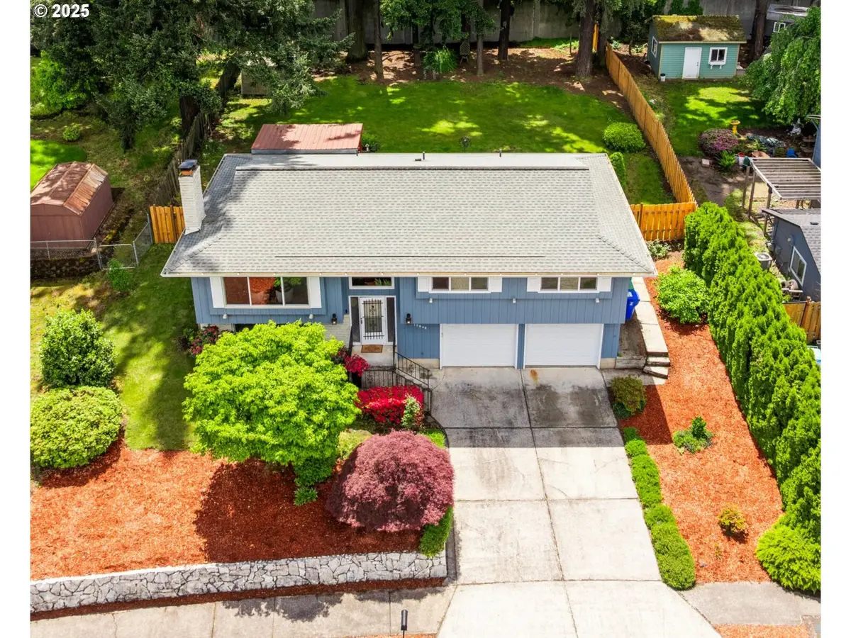 15648 NE Rose Pkwy, Portland, OR 97230 - Image #1