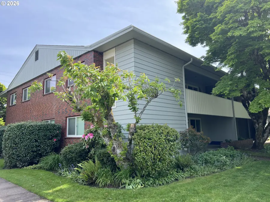 411 SW 5th St, Corvallis, OR 97333 - #2