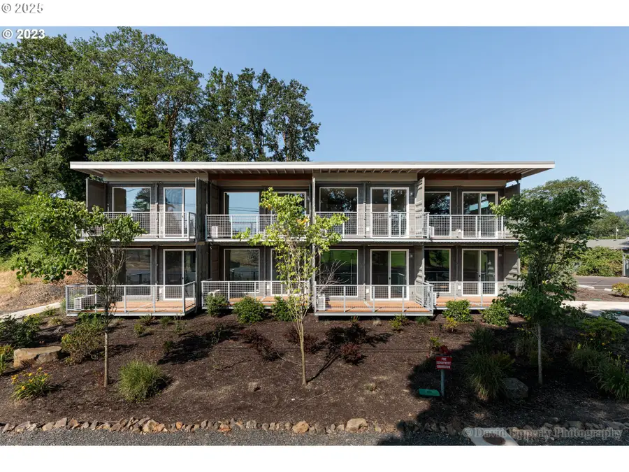 245 N 7th St #2, Saint Helens, OR 97051 - Image #2