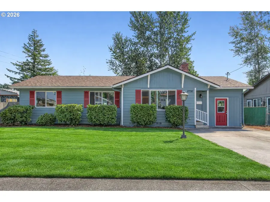 1700 SE 4th St, Gresham, OR 97080 - #2