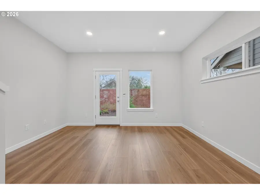 9253 E Burnside St, Portland, OR 97216 - #3